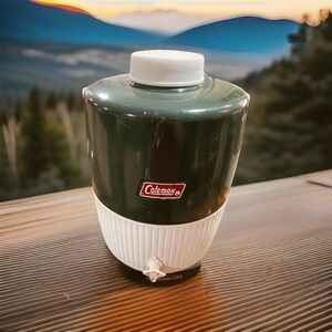 Vintage Coleman 42 Oz Green Insulated Water Bottle Jug‎ Spout USA Made Handle